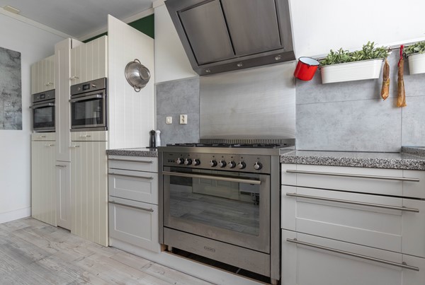 Medium property photo - Dokter Nooterstraat 2, 2481 AV Woubrugge